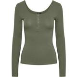 Pieces Dame - Grøn Overdele Pieces Kitte Button Front Ribbed Top - Deep Lichen Green