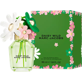 Parfumer på tilbud Marc Jacobs Daisy Wild EdP 50ml