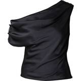 Abercrombie & Fitch Kort Tøj Abercrombie & Fitch Sort asymmetrisk cami-top satin-Black