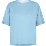 Dame - Transparent T-shirts & Toppe Mos Mosh Kit Kortærmet T-shirt, Clear Sky