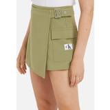 Elastan/Lycra/Spandex - Grøn - Normal talje Nederdele Calvin Klein Jeans Buckle Wrap Woven Mini Skort Green