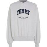 Tommy Hilfiger Dame Sweatere Tommy Hilfiger Jeans Sølvgrå unisex-sweatshirt med rund hals firkantet pasform
