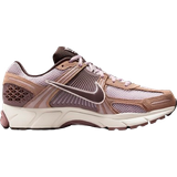 45 ½ - Plast Sneakers Nike Zoom Vomero 5 M - Dusted Clay/Platinum Violet/Smokey Mauve/Earth