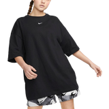 32 - Oversized Overdele Nike Women's Sportswear Essential Extra large T-shirt - Black/White