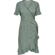 Flæse - Grøn - Korte kjoler Tøj Only Olivia Wrapped Kjole - Green/Chinois Green