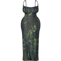 PrettyLittleThing 26 - Dame Kjoler PrettyLittleThing Printed Plisse Cowl Neck Maxi Dress Plus Size - Khaki
