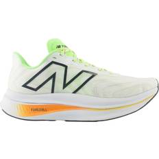 New Balance 44 - Herre Løbesko New Balance FuelCell SuperComp Trainer v2 M - White/Bleached Lime Glo/Hot Mango