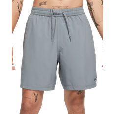Nike Fitness - Herre Shorts Nike Men's Form Dri-FIT 7" Unlined Versatile Shorts - Smoke Grey/Black