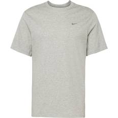 Nike Herre - M - Udendørsjakker - Økologisk materiale T-shirts Nike Primary Men's Dri FIT Short-Sleeve Versatile Top - Dark Grey Heather/Heather/Smoke Grey