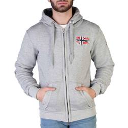 Geographical Norway Glacier100_man