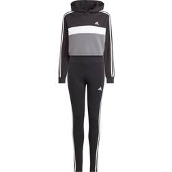 adidas Cotton Cropped Hoodie/Leggings Outfit